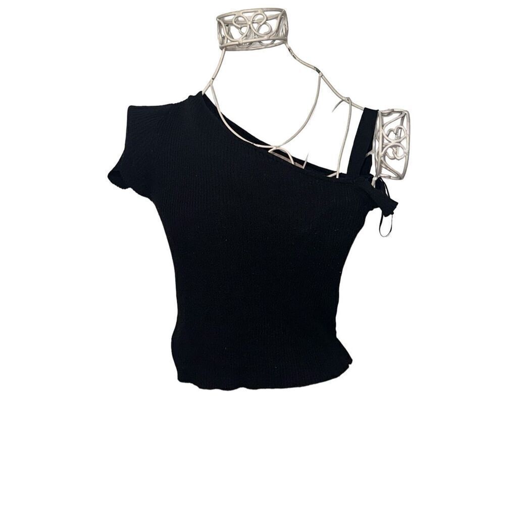 Beautiful WOMEN PARADISE USA BLACK Simple and cute with just a little twist! Thi